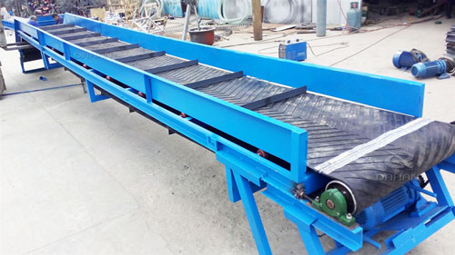 <b>煤礦可伸縮皮帶輸送機已發(fā)貨，請注意查收！</b>